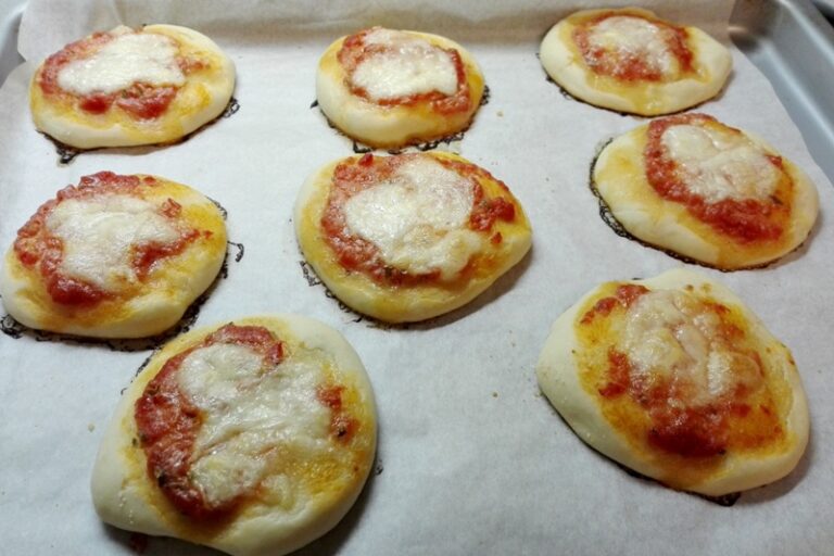 Pizzette del Bar di Benedetta Rossi, la cena perfetta da gustare