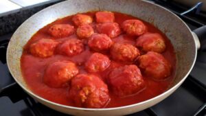 Polpette di carne al sugo