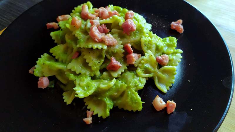 Farfalle con crema di friggitelli