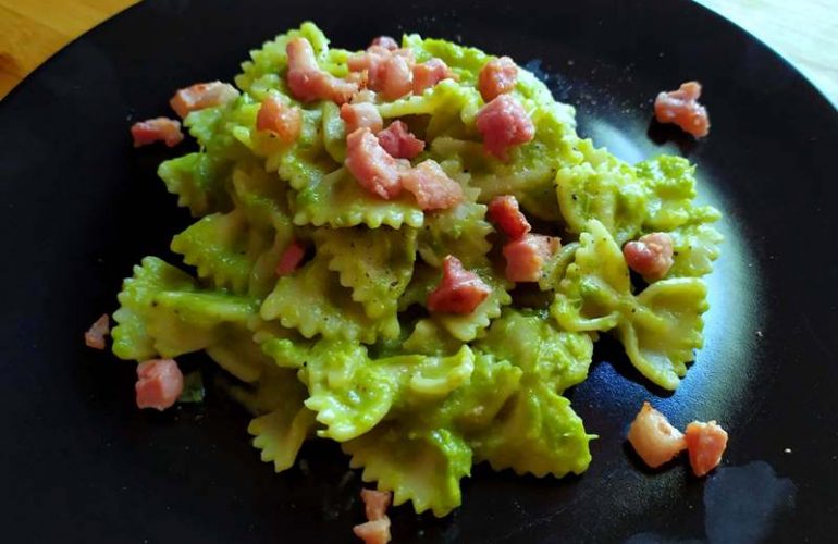 Farfalle con crema di friggitelli