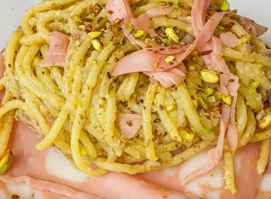 spaghetti pesto e mortadella