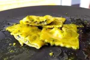 Tortelli piacentini al pesto