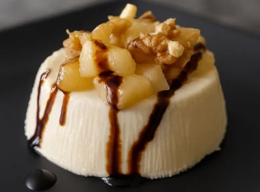 panna cotta delicata la sapore di parmigiano