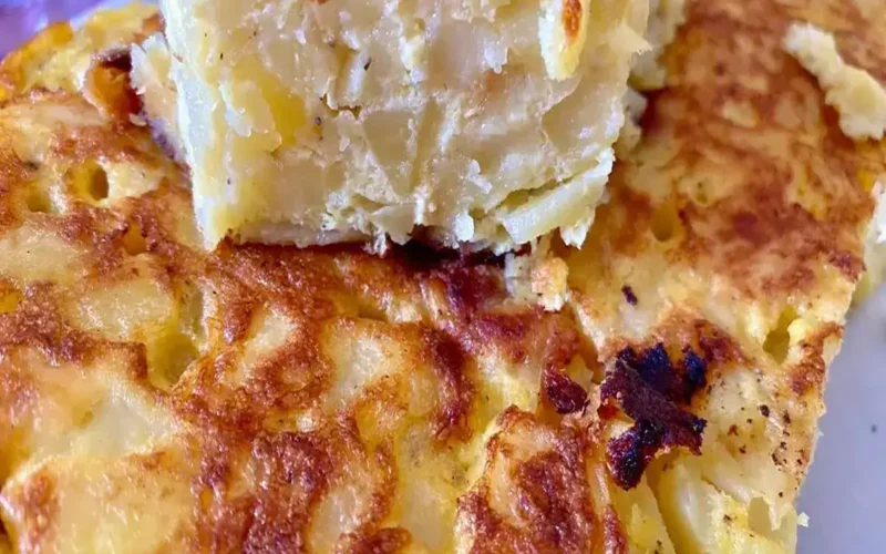 piatto tipico italiano. Frittata di patate