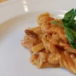 Pasta e fagioli fatta in casa secondo la ricetta di Bruno Barbieri, con crostini e prezzemolo fresco