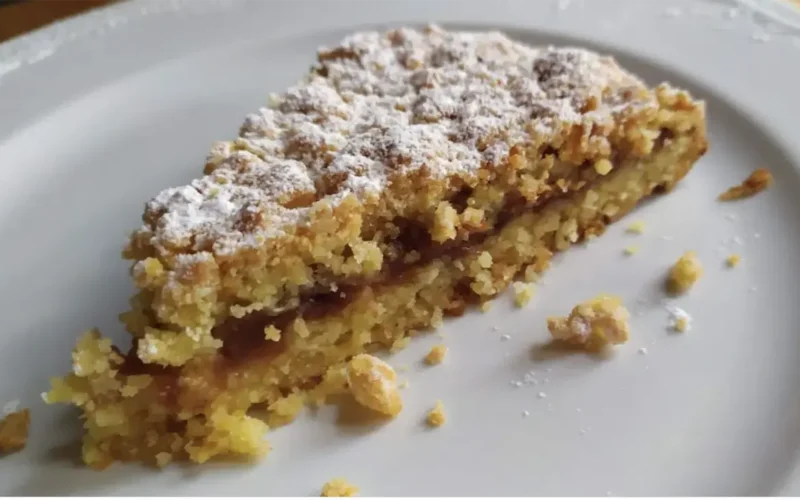 sbriciolata fredda con marmellata