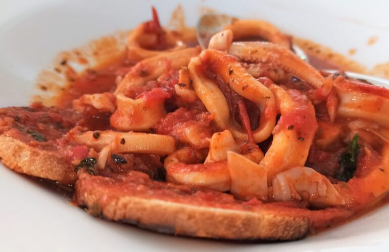 calamari alla pizzaiola