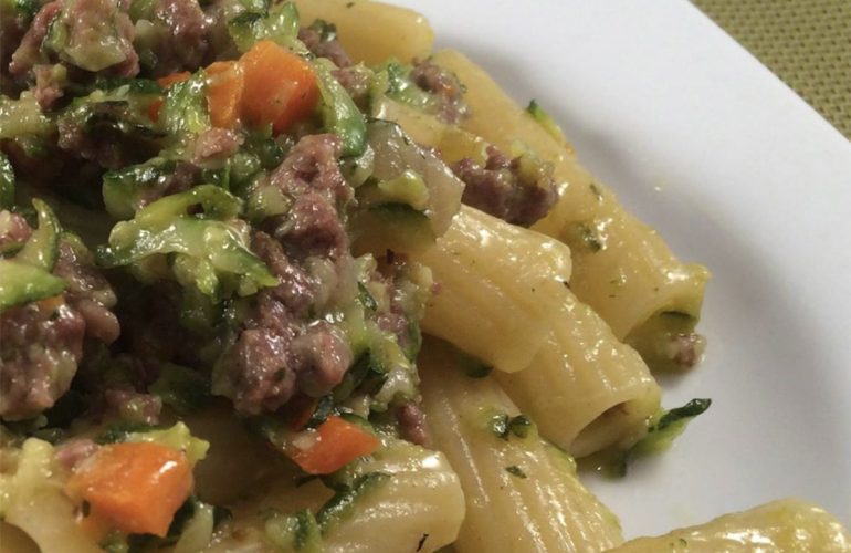 pasta con ragù di zucchine