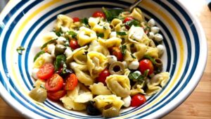Insalata fredda di tortellini