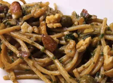 spaghetti alici uvetta e noci