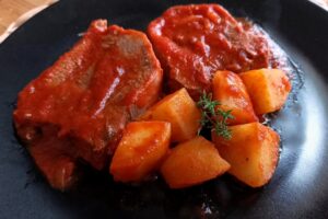 Lingua di vitello al sugo