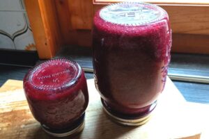 Confettura ai frutti di bosco