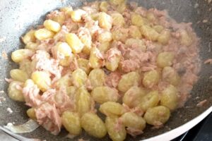 Gnocchi al salmone