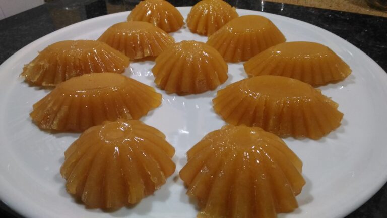 La Cotognata Siciliana Il Dolce Alle Mele Al Cucchiaio Che Si Prepara 