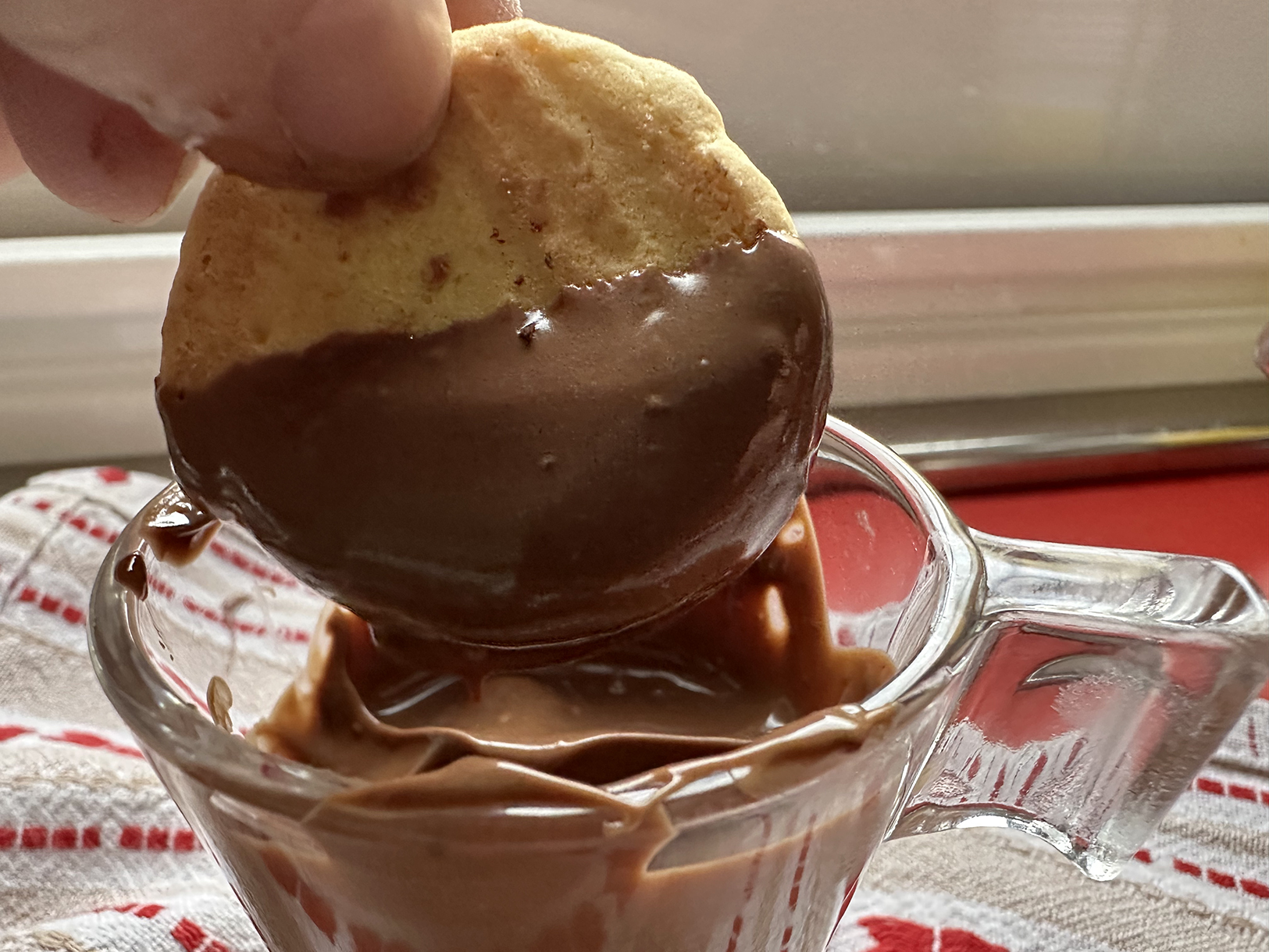 cioccolata calda con uova riciclate
