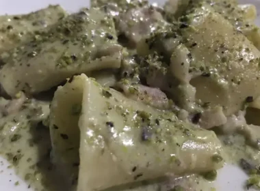 pasta al pesto di pistacchio e formaggio