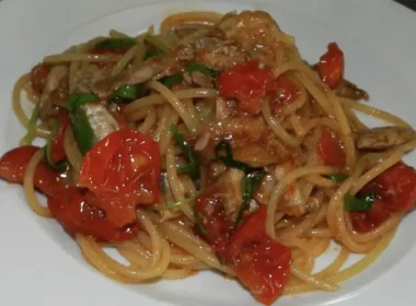 spaghetti con pomodorini triglie