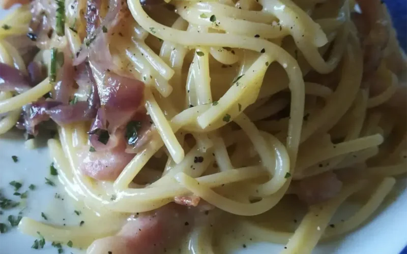 spaghetti cipolla e origano