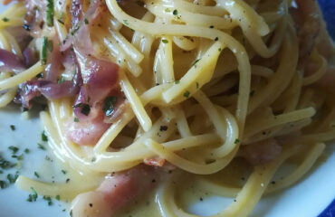 spaghetti cipolle e origano