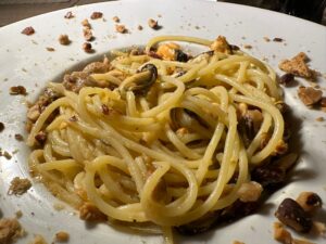 spaghetti cozze e tarallo