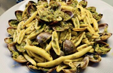 strascinati con vongole e zucchine