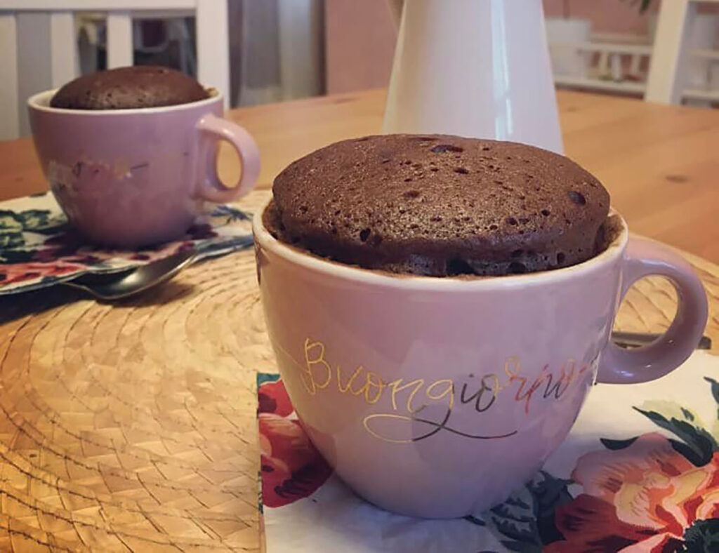 DOLCE AL CIOCCOLATO IN TAZZA