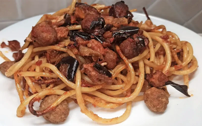 Bucatini arruscatielli