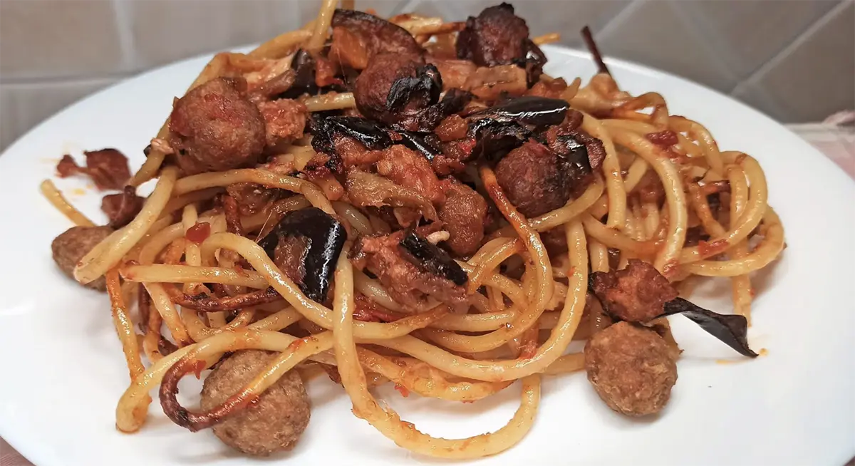 Bucatini arruscatielli