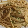 spaghetti con la colatura di alici