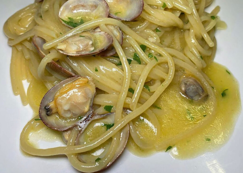 spaghetti alle vongole e burro