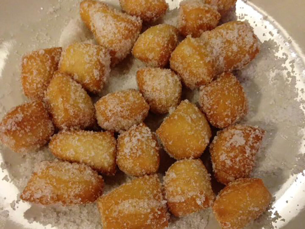 nuvole di zucchero frittelle dolci