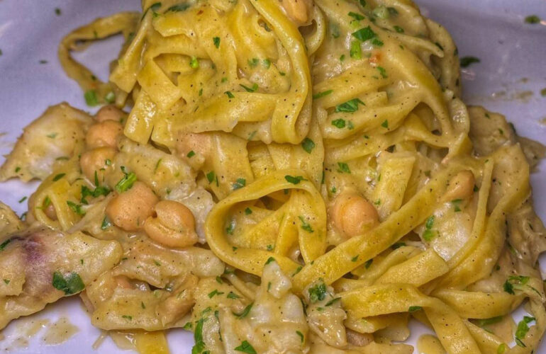 tagliatelle ceci e baccalà
