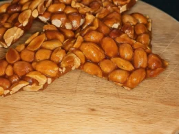 croccante di noccioline
