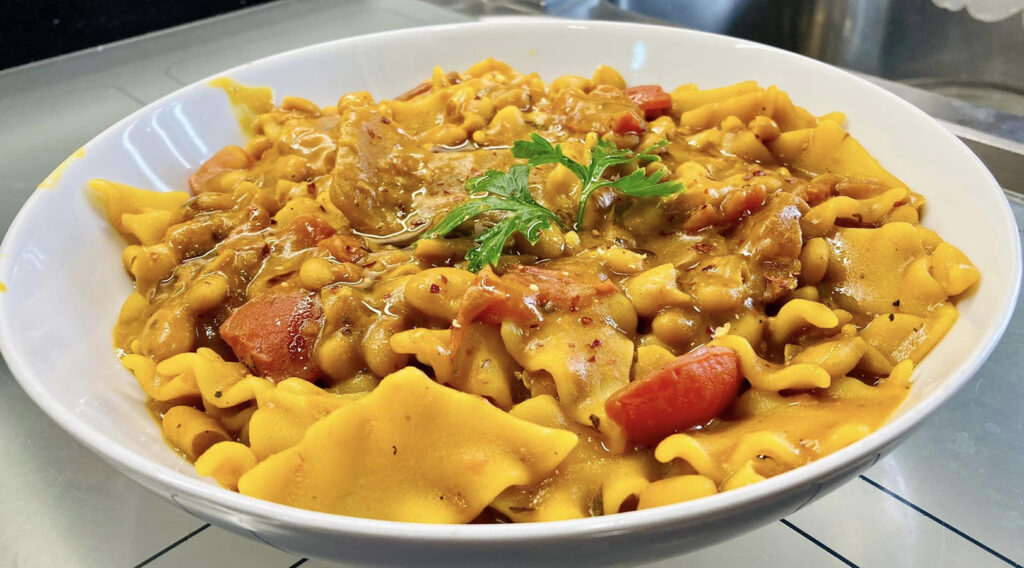 Pasta del garzone pasta e fagioli con pomodorini