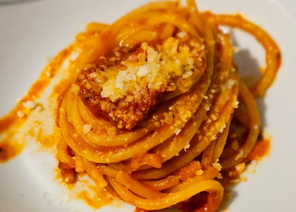 spaghetti al pomodoro