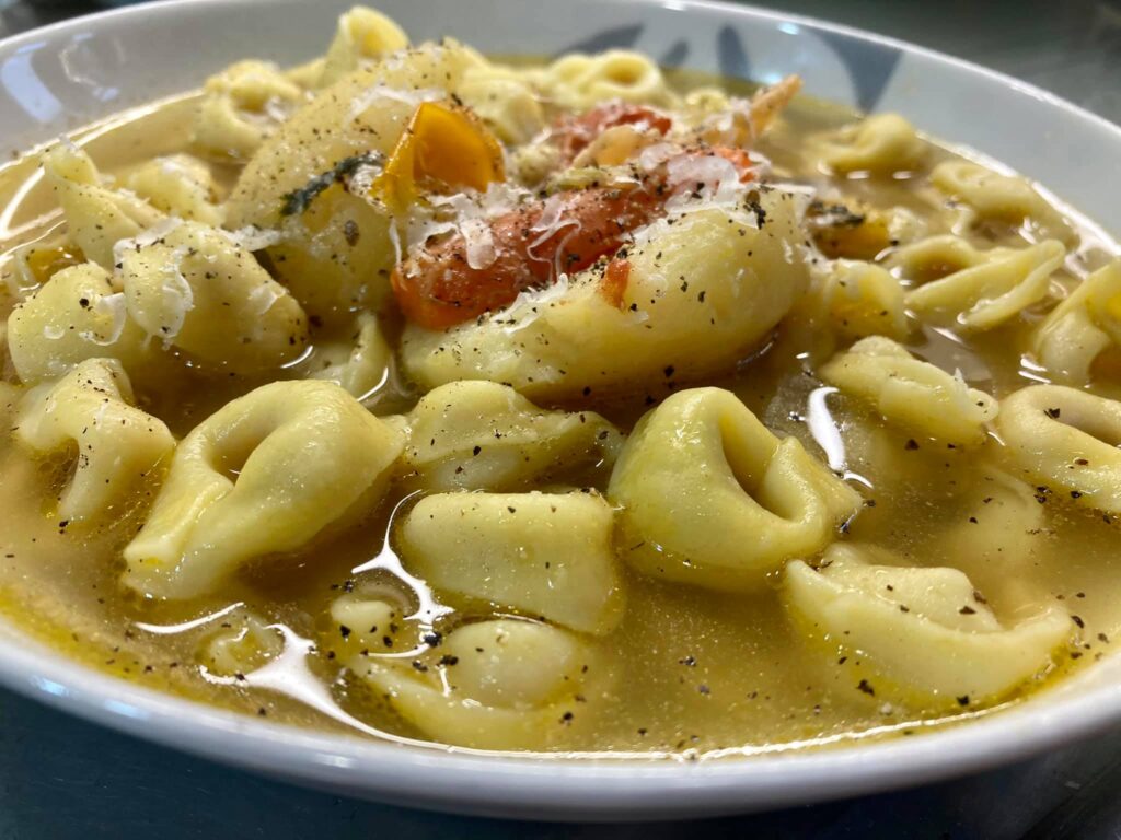 tortellini in brodo