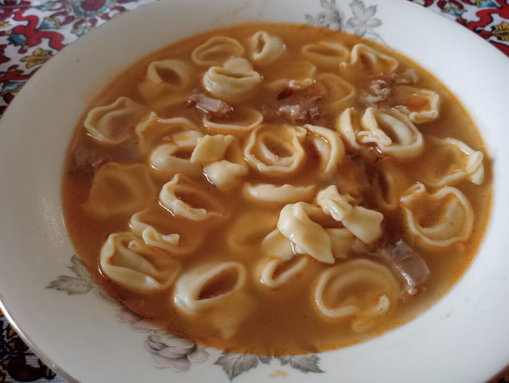 tortellini in brodo