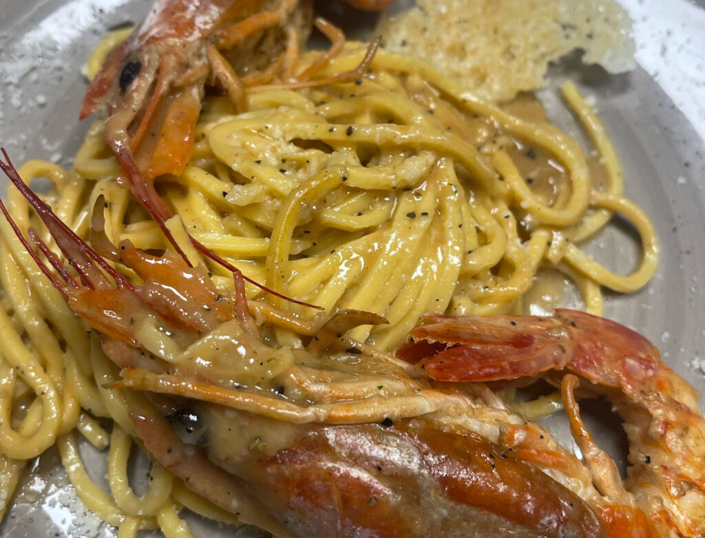 cacio e pepe e gamberi