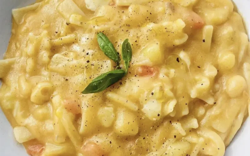 pasta e patate cremosi e stellati