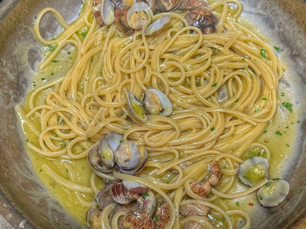 spaghetti alle vongole di marisa laurito