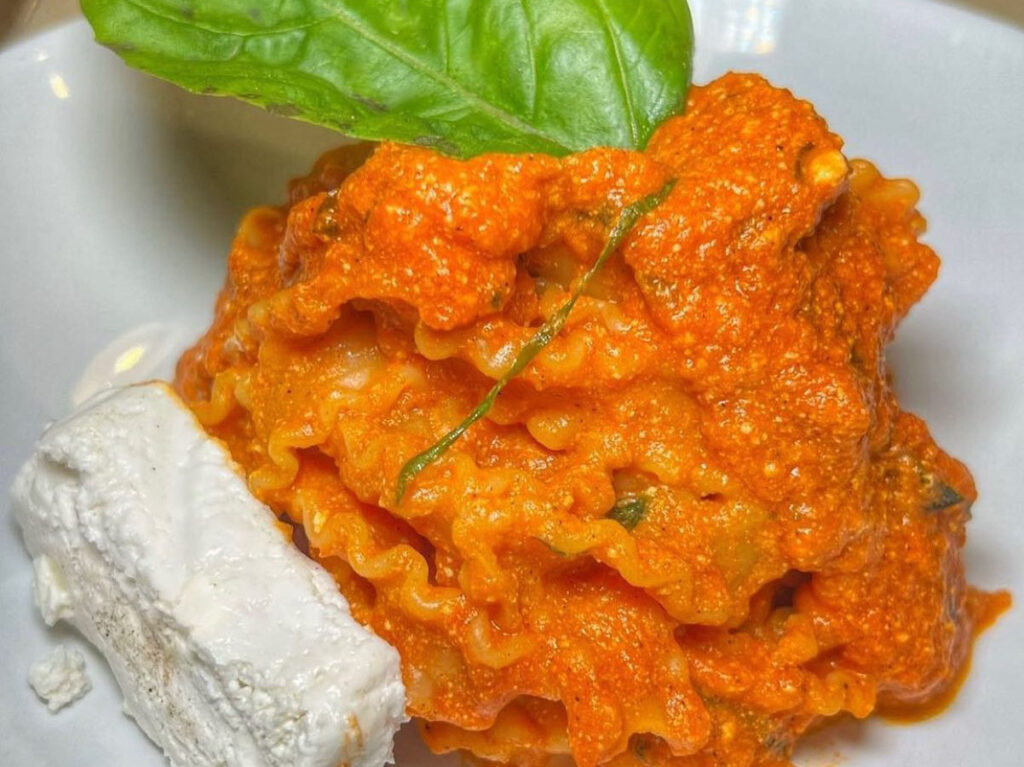 Manfredi con ragù e ricotta