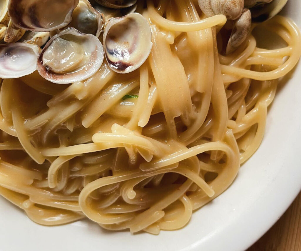 spaghetti vongole cremosi