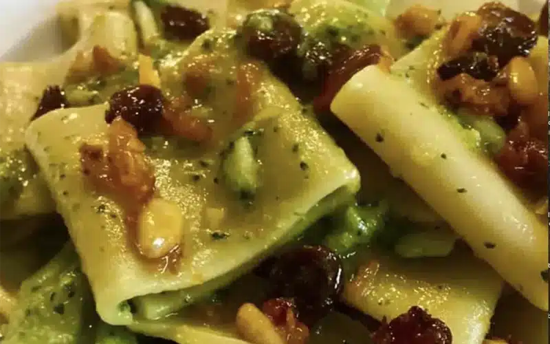 pasta broccoli e uvetta passa