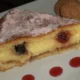 crostata con crema pasticcera e amerene