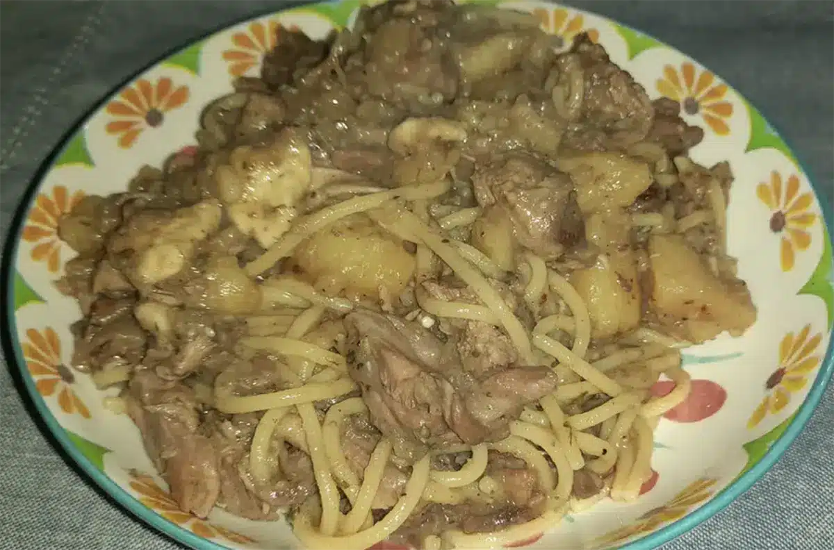 spaghetti con capretto e patate