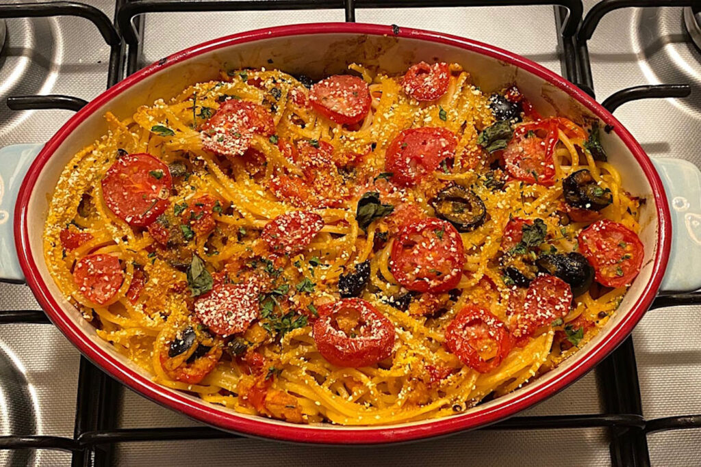 spaghetti tonno e pomodoro in forno 1