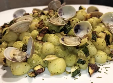 chicche di patate vongole e zucchine
