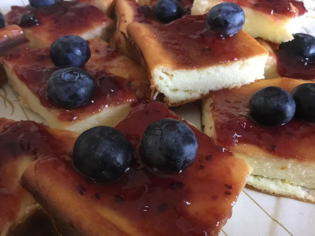 Torta morbida ricotta e marmellata