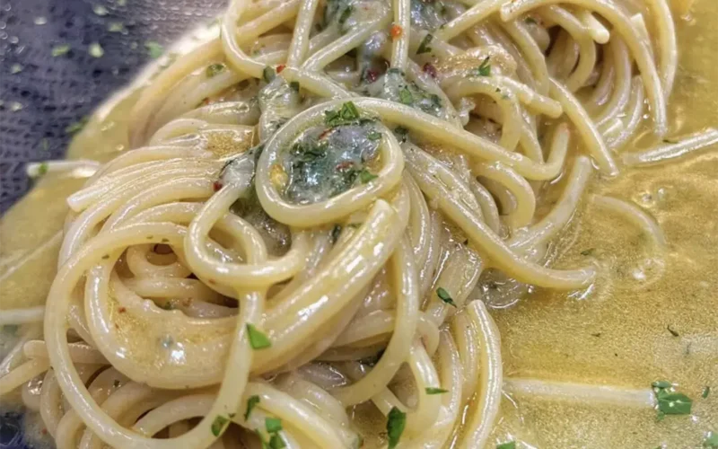 spaghetti aglio olio e peperoncino