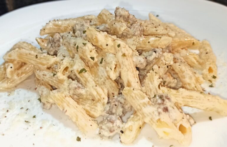 penne panna e salsiccia
